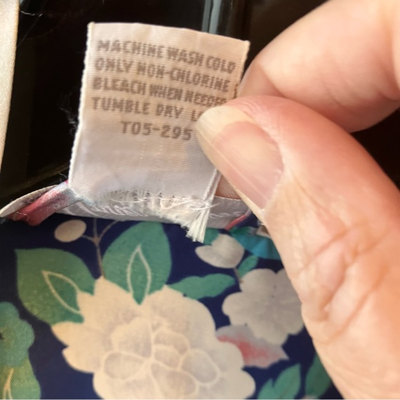 Vintage Inner Most Women's Floral Kimono Satin Robe Size Small Pockets Hong Kong - Picture 8 of 9